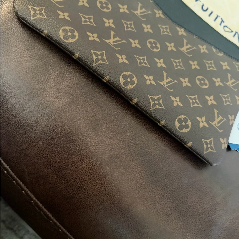 Louis Vuitton Daily Pouch Monogram Canvas Zip Pouch